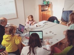 Atelier d&eacute;co de no&euml;l avec la d&eacute;coupeuse laser le 09 d&eacute;cembre au Fab lab Silex et compagnie.