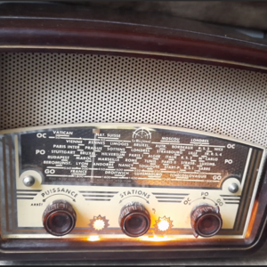 Restauration d'une radio des années 50 - Régional 55